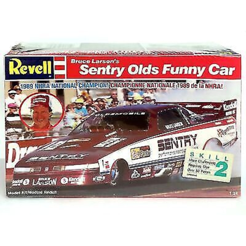 REVELL 7460 1/24 Scale Bruce Larson's Sentry Olds Funny Car