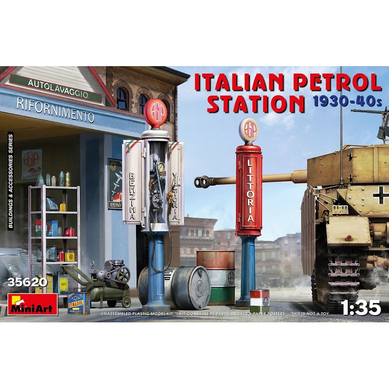 Miniart - 1/35 Italian Petrol Station 1930-40s