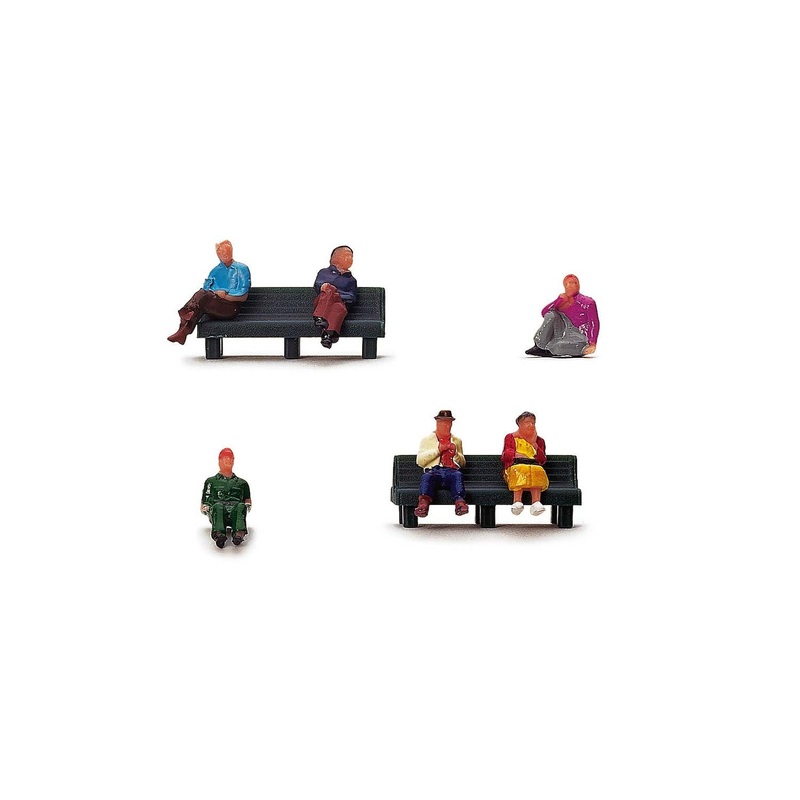 Hornby - Sitting People