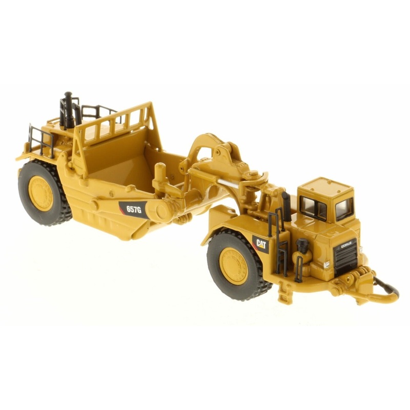 CAT/DM - 1/125 CAT 657G Wheel Tractor Scraper