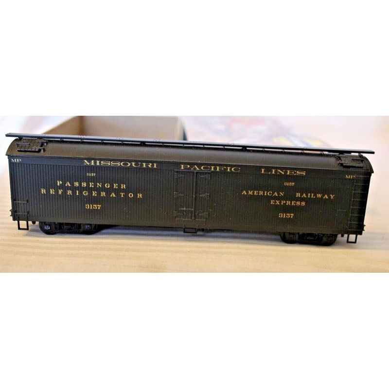 Athearn 5337 HO Scale 50' Express Reefer (Blue Box Kit) Missouri Pacific MP - NOS