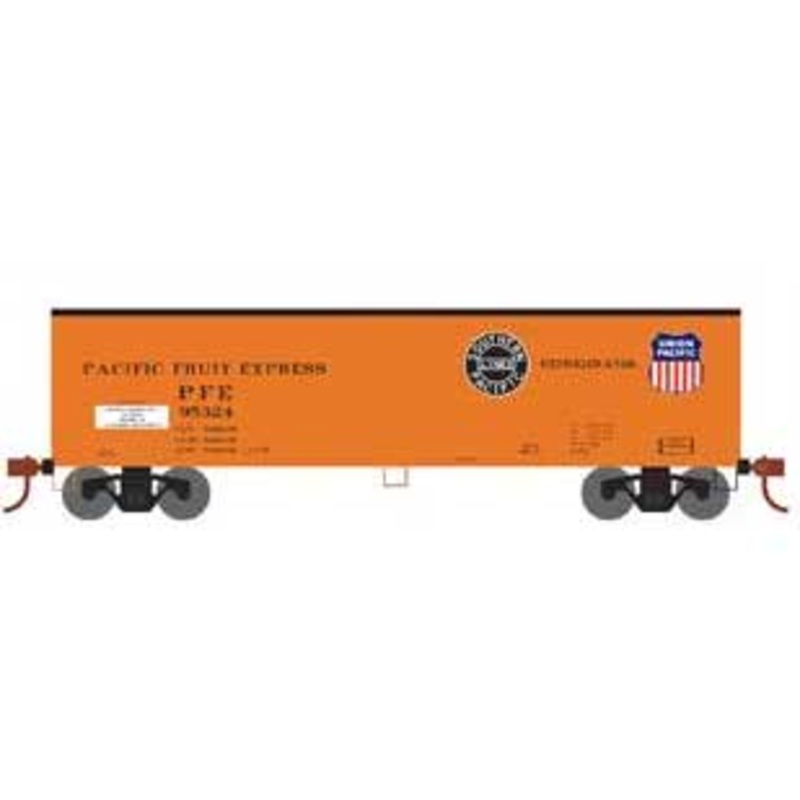Roundhouse 1554 HO Scale 40' Wood Reefer Pacific Fruit Express PFE 95324