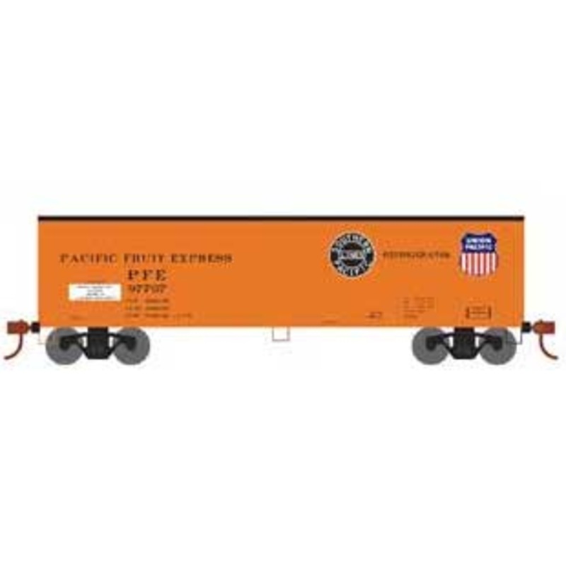 Roundhouse 1567 HO Scale 40' Wood Reefer Pacific Fruit Express PFE 97707