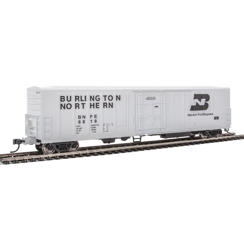 Walthers Mainline 910-3928 HO Scale 57' Mechanical Reefer Burlington Northern BNFE 8818