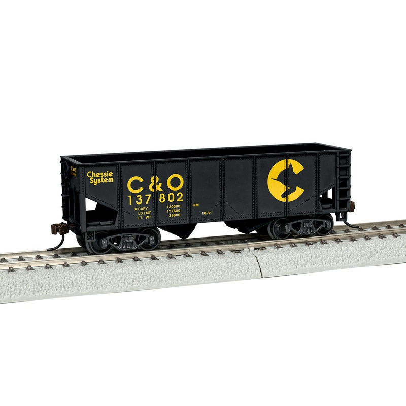 Lionel 1954020 HO Scale 2-Bay Open Hopper Chessie System C&O 137802
