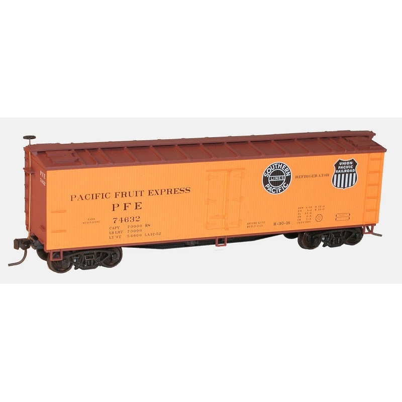 Accurail 1220 HO Scale 40' Wood Reefer Car Kit PFE / UP 2 Pack - NOS