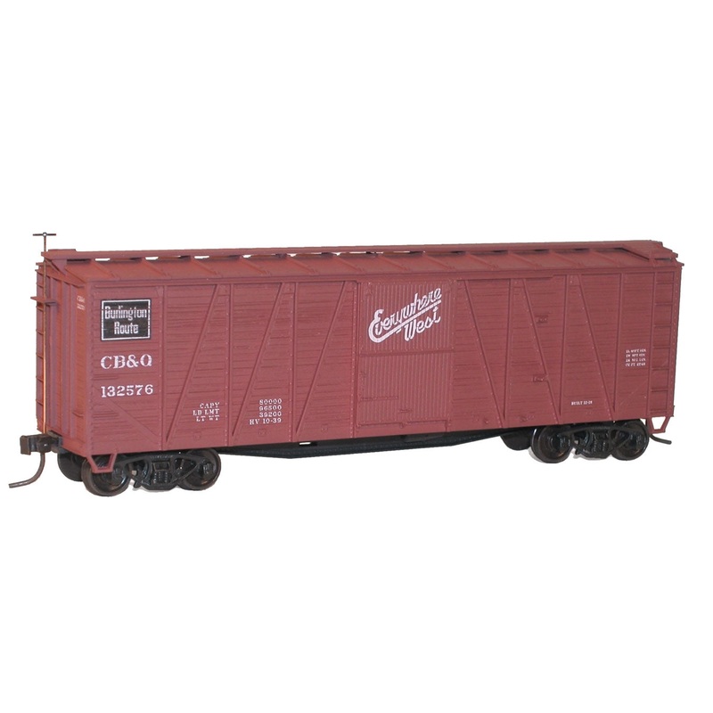 Accurail 41011 HO Scale 40' Outside Braced Boxcar Kit Burlington CB&Q - NOS
