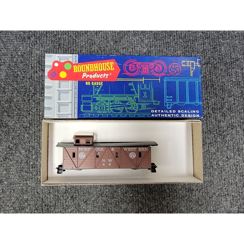 Roundhouse 3464 HO Scale Old Time Wood Caboose Kit Norfolk & Western N&W - NOS