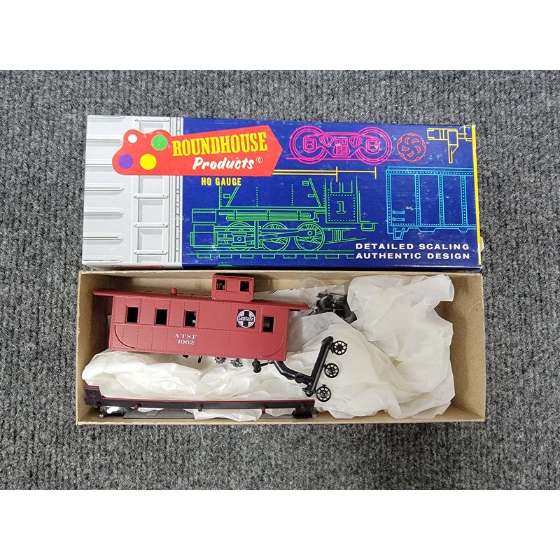 Roundhouse 3486 HO Scale Coupola Caboose Kit Santa Fe ATSF  - NOS