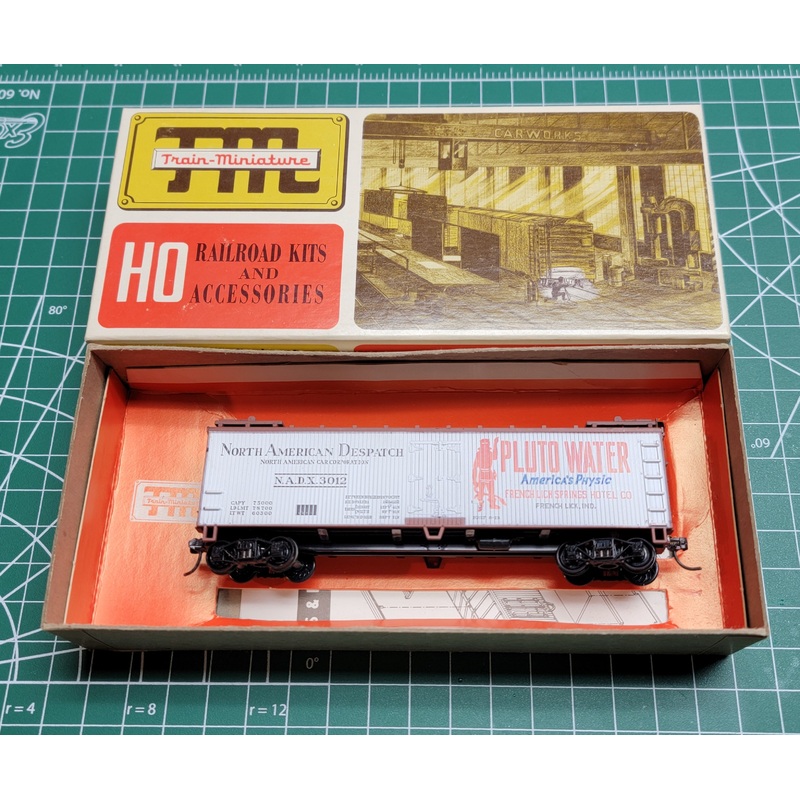 Train Miniature 8061 HO Scale Wood Reefer Pluto Water NADX 3012 - USED