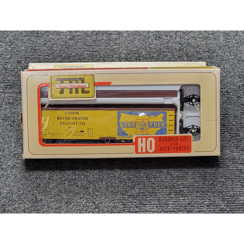 Train Miniature 8107 HO Scale 40' Wood Reefer Kit IGA Stores URTC 16803 - NOS