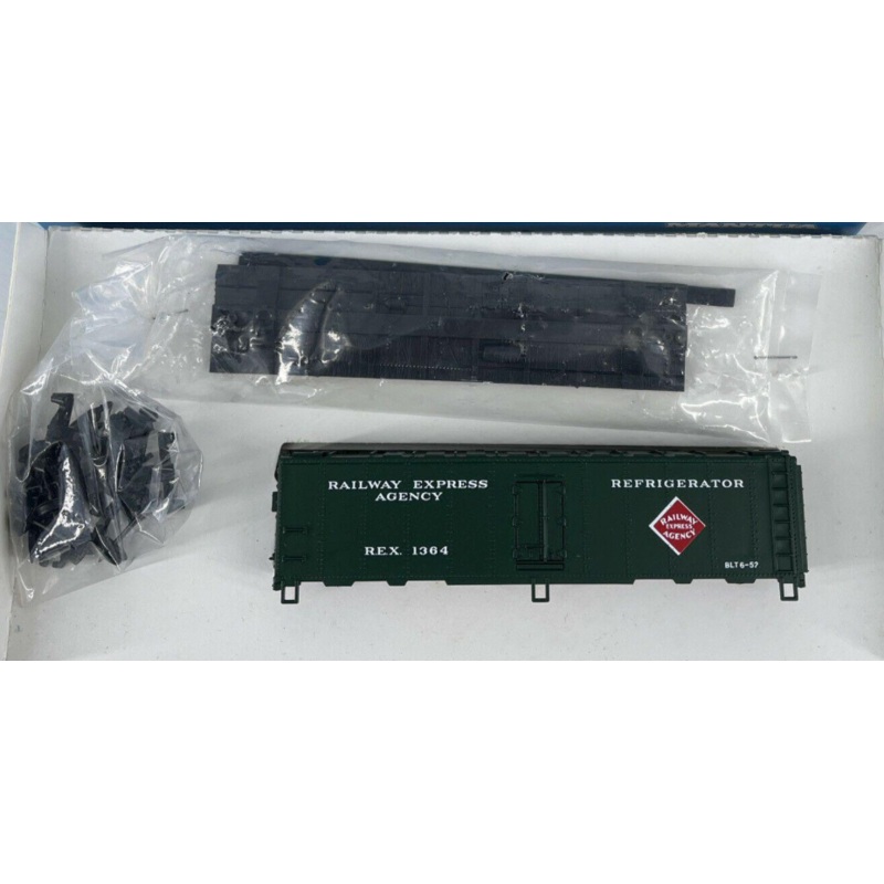 Mantua Heavies 733-131 HO Scale 40' Reefer Car Kit REA 1364 - NOS