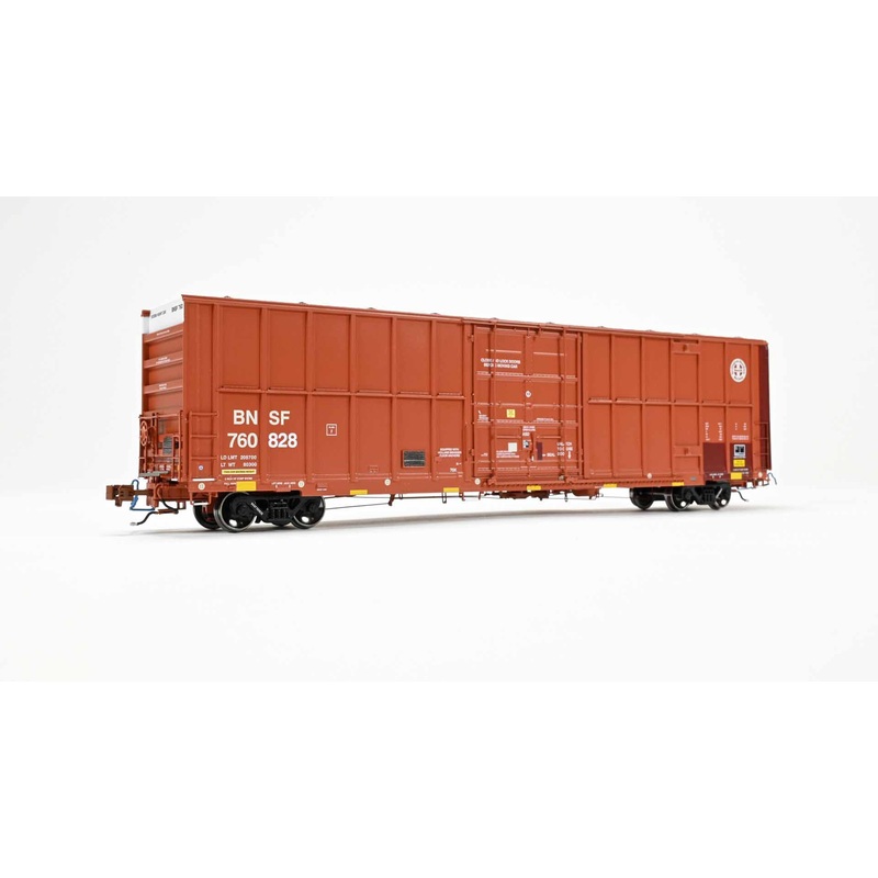 ScaleTrains Rivet 40996 HO Scale Trinity 60' 7500 12' Plug-Door High-Cube Boxcar BNSF 760879 (Circle Cross Logo with Conspicuity Stripes)