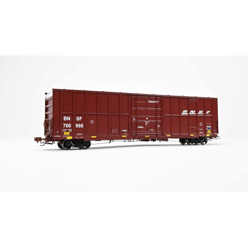ScaleTrains Rivet 40997 HO Scale Trinity 60' 7500 12' Plug-Door High-Cube Boxcar BNSF 760966 (Wedge Logo with Conspicuity Stripes)