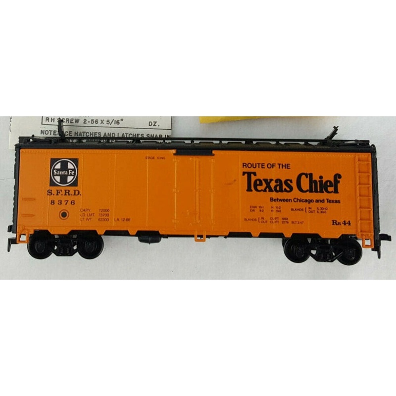 Athearn 5024 HO Scale 40' Steel Reefer (Blue Box Kit) "Texas Chief" ATSF - NOS