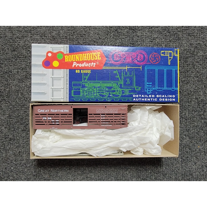 Roundhouse 3263 HO Scale 36' Stock Car Kit Great Northern GN 7528- NOS