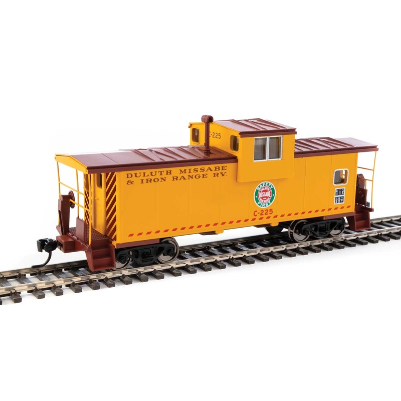 Walthers Mainline 910-8715 HO Scale Extended Wide Vision Caboose Duluth, Missabe & Iron Range C-228