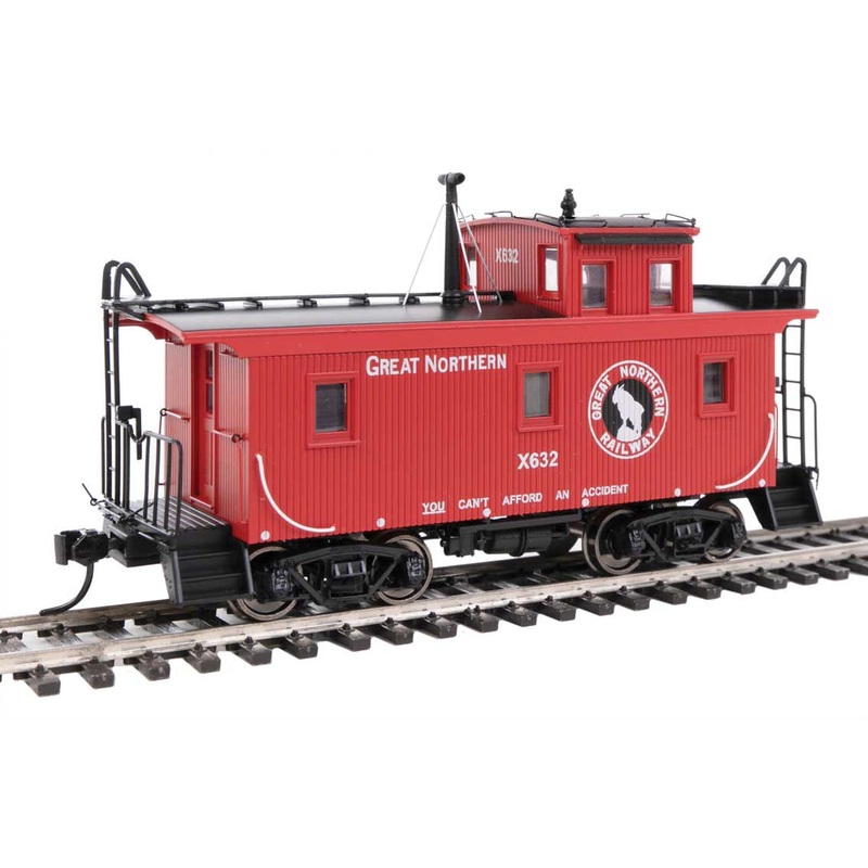 Walthers 920-103463 HO Scale DM&IR Class G2 Wood Caboose GN X632
